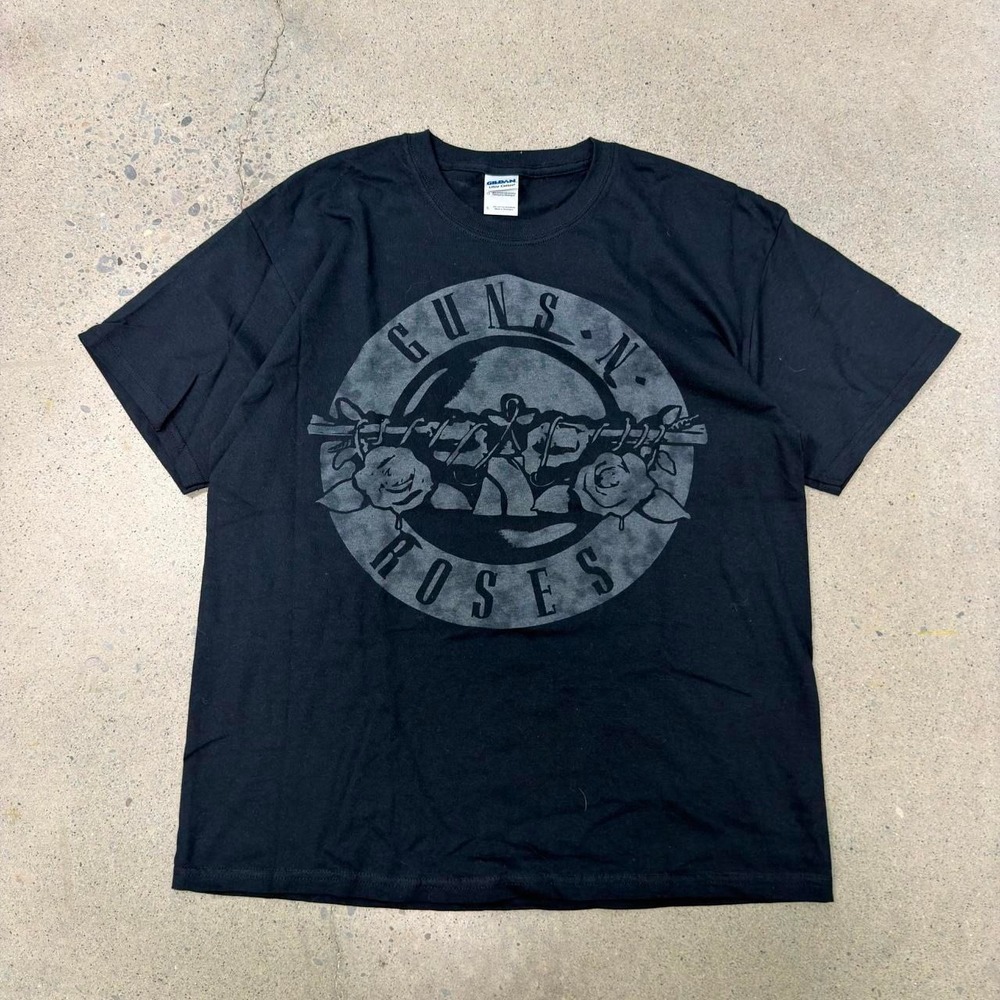 Vintage 2000s Gun N Roses Band T-Shirt (Size Large)